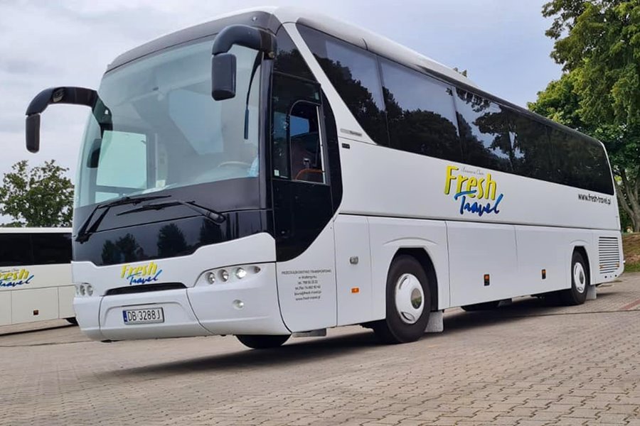 Autokar do wynajęcia Wałbrzych - Neoplan Tourliner